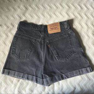 Levis NWOT high waist black mom denim shorts